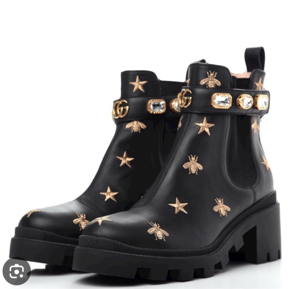 Gucci Black Leather Lug Chelsea Boot with Gold Bee & Star Embroidery - Picture 3 of 3